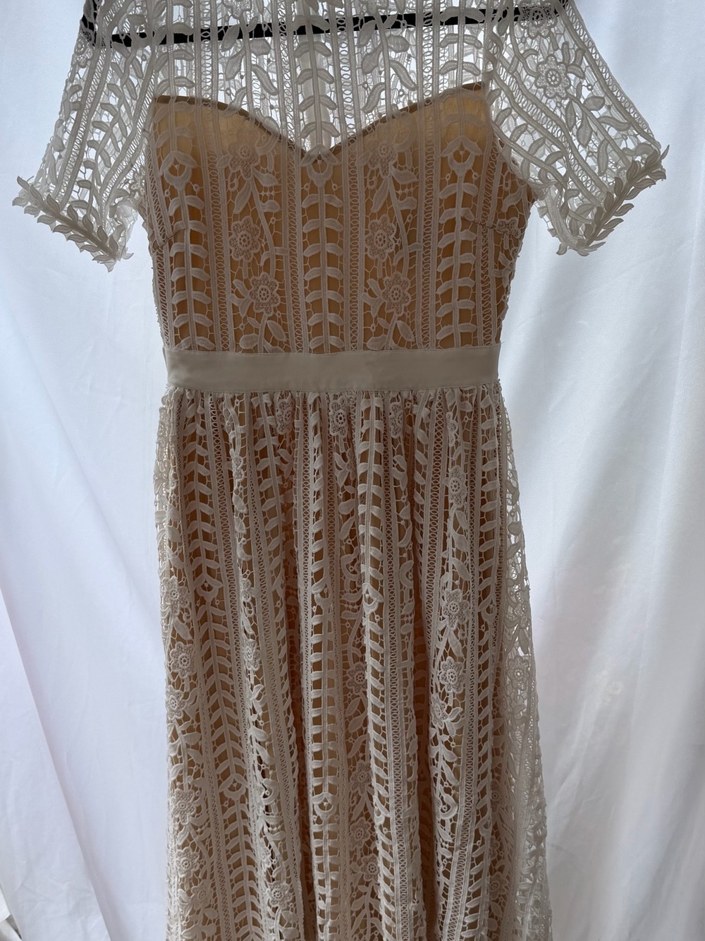 EB Luxe White Lace Short Sleeve Midi Dress Nude Lining NWOT M